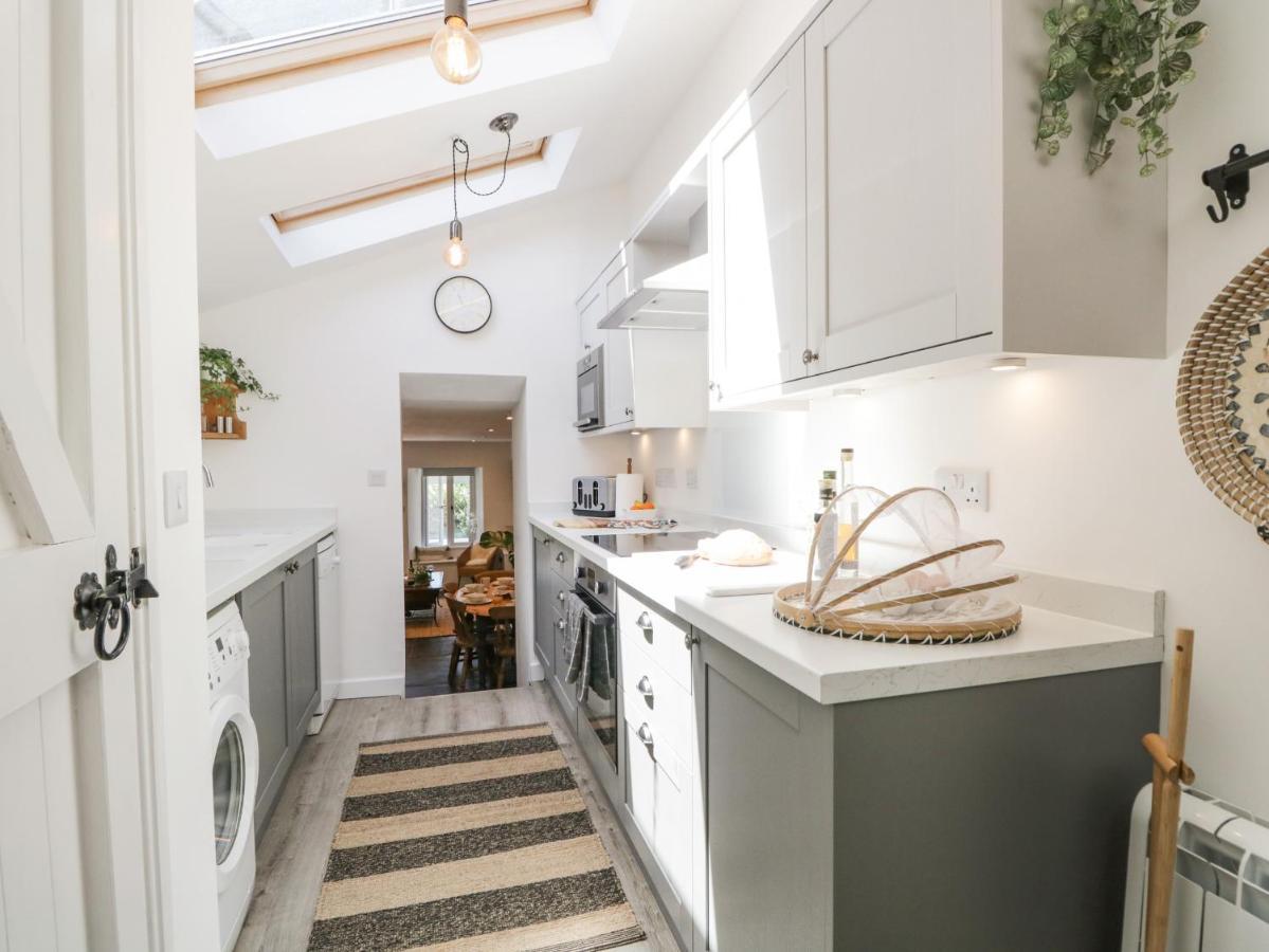 Sandacre Cottage Улверстон Экстерьер фото