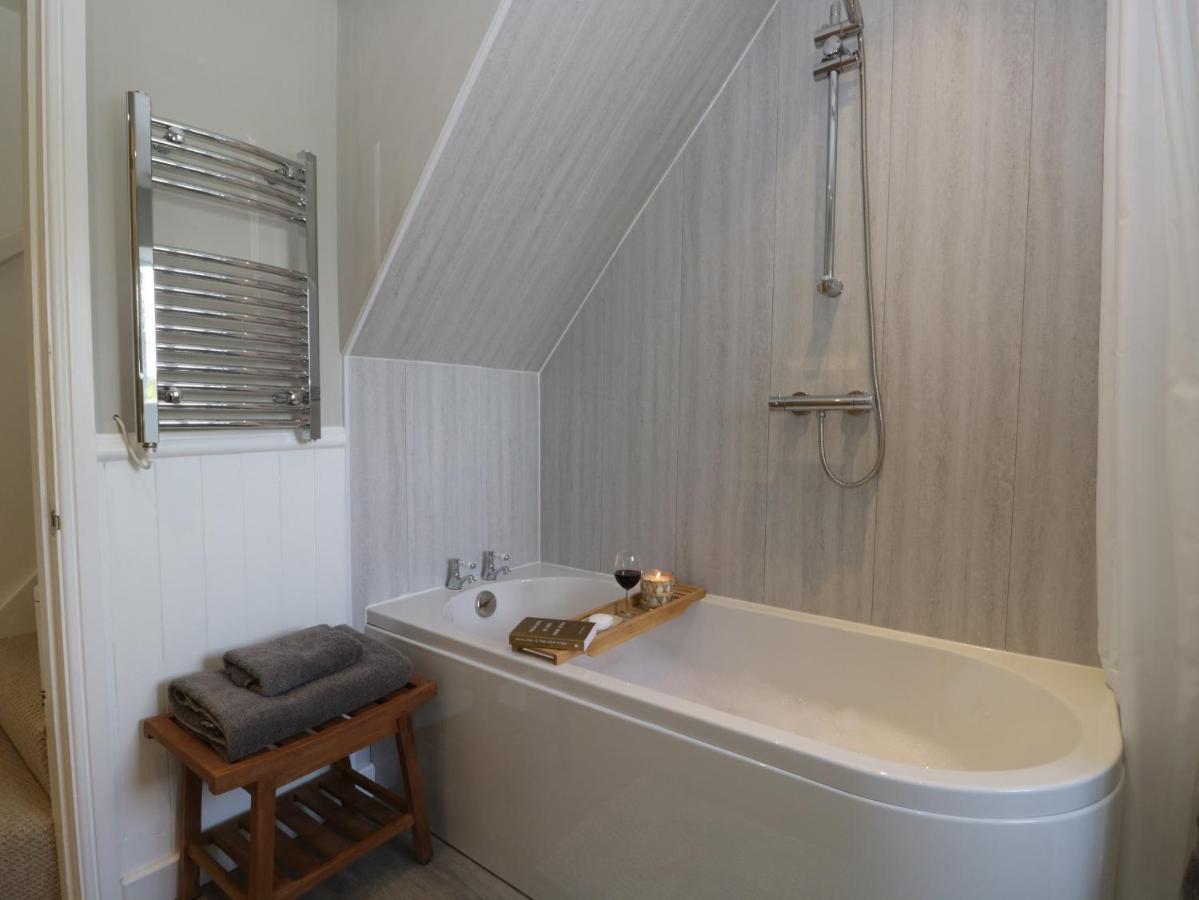 Sandacre Cottage Улверстон Экстерьер фото